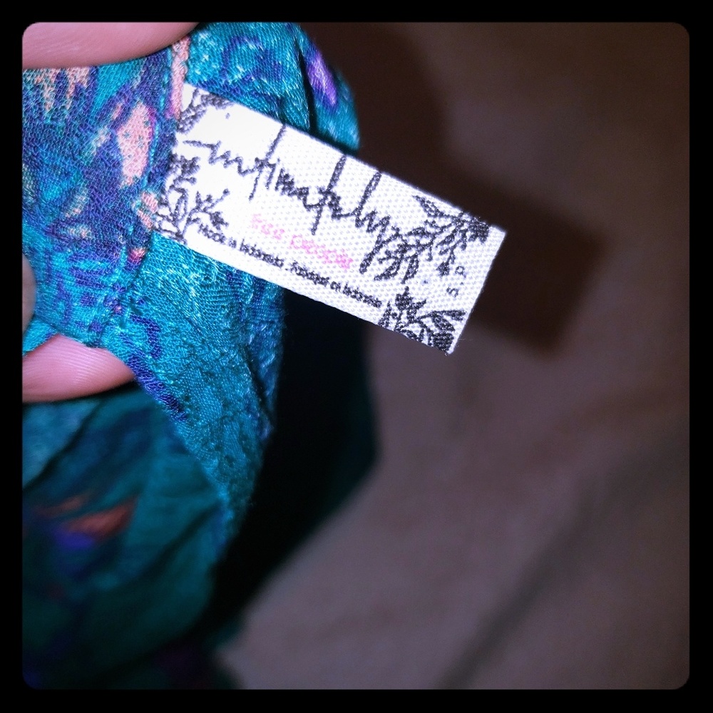 Free people intimately